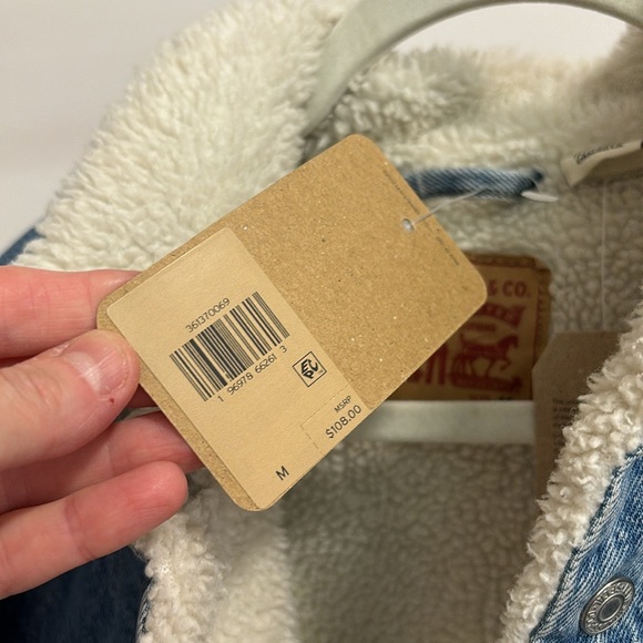 New Levi’s Sherpa Trucker Jacket - Picture 4 of 8